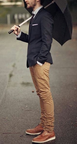 Dapper stílusú megjelenés khaki farmerben