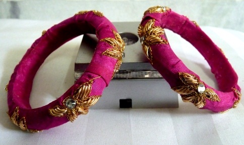 Håndlavede pink Zardosi armbånd med Kundans