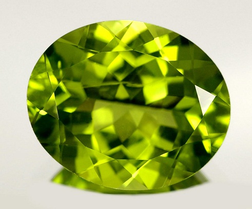 Peridot Szűz Birthstone