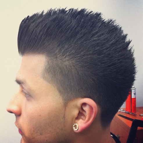 Taper Fade med Spiky Hair