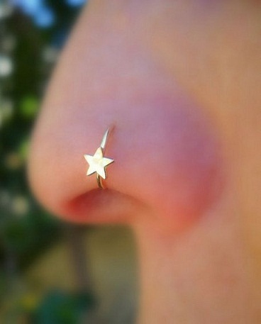 Næse ringbøjler med en stjerne