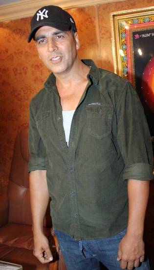 akshay kumar uden makeup