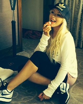 christina Aguilera smink nélkül9