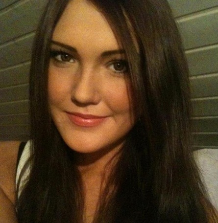Nina Dobrev uden makeup2