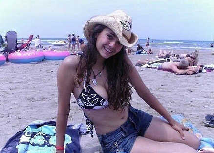 Nina Dobrev uden makeup 6