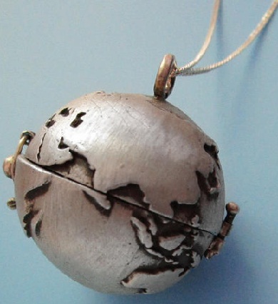 Sterling Silver Antik Globe medál design