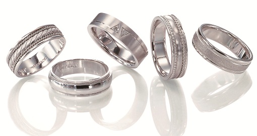 Flere forlovelsesringe med platin
