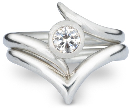 To -lagers forlovelsesring i platin