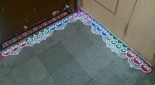 Border Beautiful Door Rangoli Design
