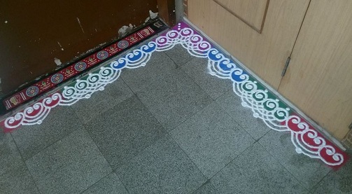 Határ gyönyörű ajtó Rangoli Design