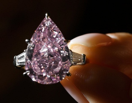 Pæreformet lyserød diamantring