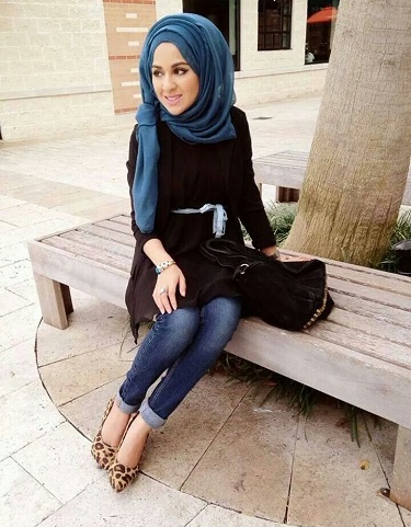 Side-fastgjort Hijab-stil til skolen