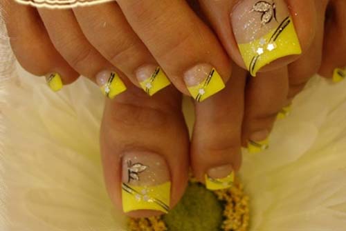 Butterfly Toe Nail Art