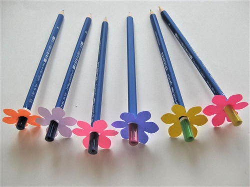 Virágos ceruzatartók
