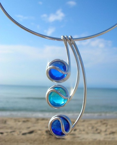 The Three Ocean Blue Pendel i sølv