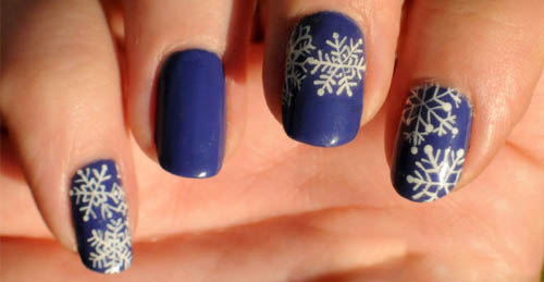 Dashing Blue Snowflakes Nail Art