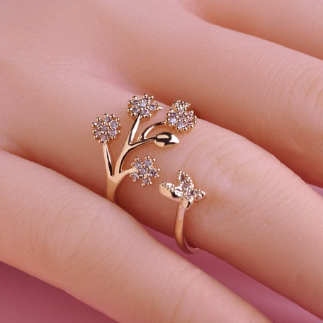 Justerbar vielsesring med diamant