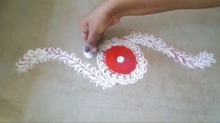 Symbol Rangoli på Rakhi -dagen