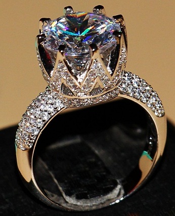 8 karat Big Solitaire Diamond Crown Ring