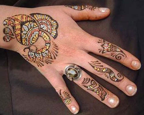 Egyszerű színes csillogó Mehndi Design