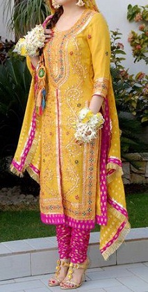 Gul med pink Mehndi -kjole til bruden