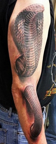 Reális stílusú 3D Cobra Tattoo design