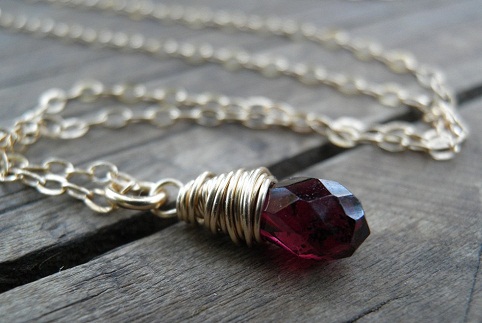 Stenbukken Birthstone krystal vedhæng