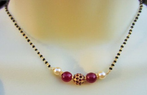 Sort perle-perle-rubin mangalsutra kæde med vedhæng