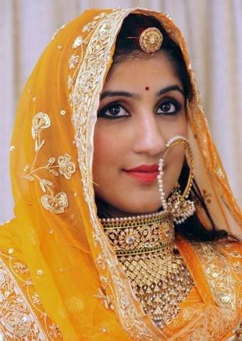 Borla Maang Tikka til Round Face