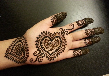 Mehndi Design Heart for Hands