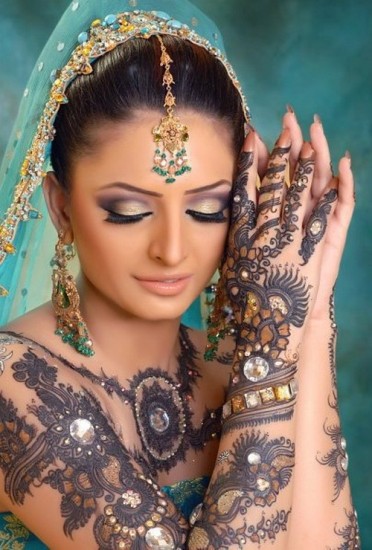 Stoned Bollywood Mehndi Designs