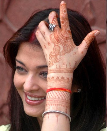 bollywoodi mehndi tervez