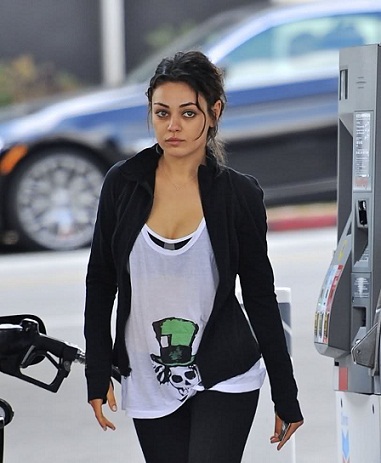 Mila Kunis uden makeup 3