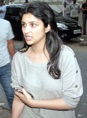 Parineeti Chopra smink nélkül 3