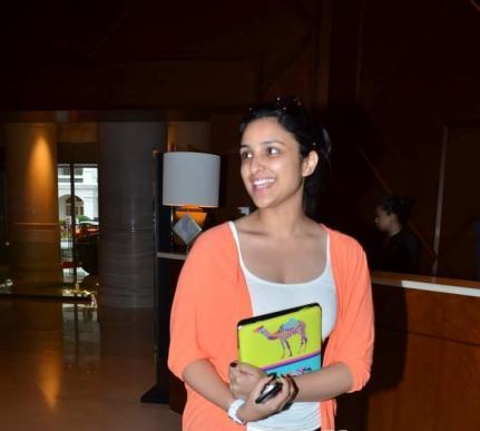 Parineeti Chopra smink nélkül 6
