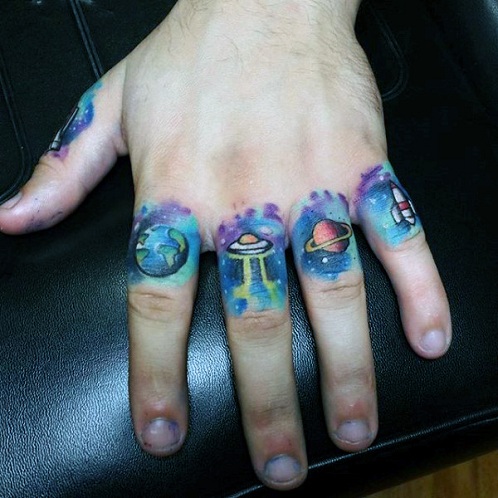 Universe Badass Tattoo Design til fingre