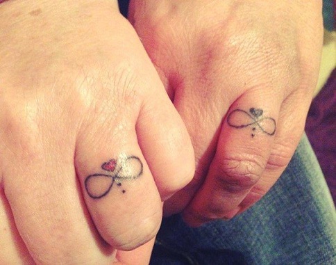 Fantastiske vielsesring tatoveringsdesign
