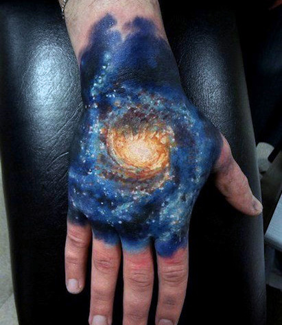 Hånd Galaxy tatovering