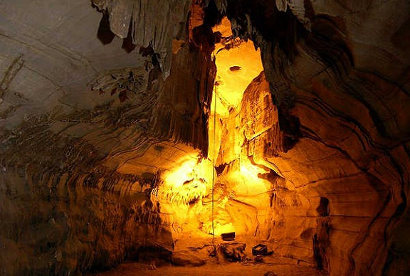 Vidundere i Belum Caves -Mandapam