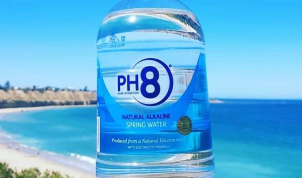 Emäksinen vesi, korkea pH, terveelliset elämäntavat