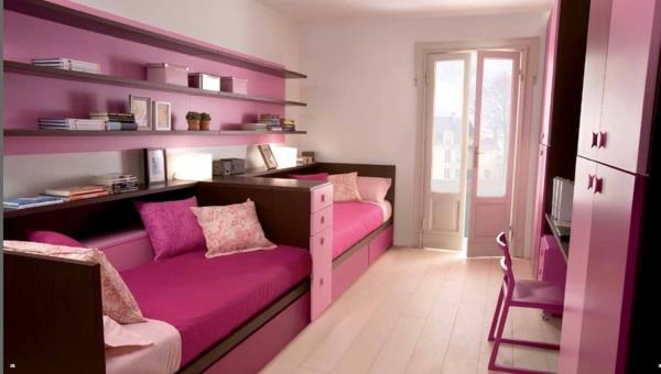 Pölyinen vaaleanpunainen seinäväri väri design seinät sohva musta
