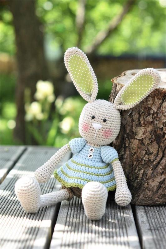 Amigurumi virkattu pupu - ideoita pääsiäiseksi inspiroimaan ja jäljittelemään harmaata pupua pääsiäispupu söpö
