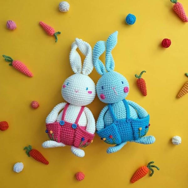 Amigurumi -virkattu pupu - ideoita pääsiäiseksi inspiroimaan ja jäljittelemään pääsiäispupun sinivalkoista