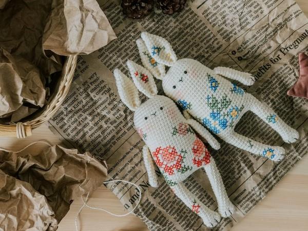 Amigurumi -virkattu pupu - ideoita pääsiäiseksi inspiroimaan ja jäljittelemään kauniita koristeellisia pääsiäispupuja