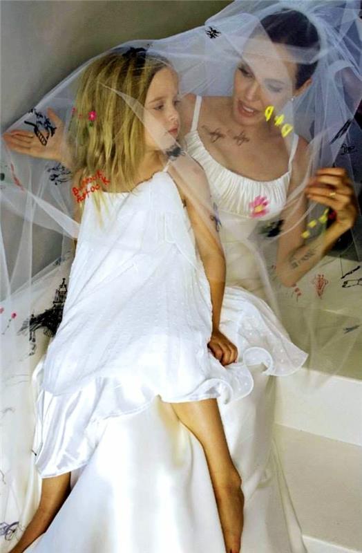 Angelina Jolien lasten hääpäivän hääpäivä