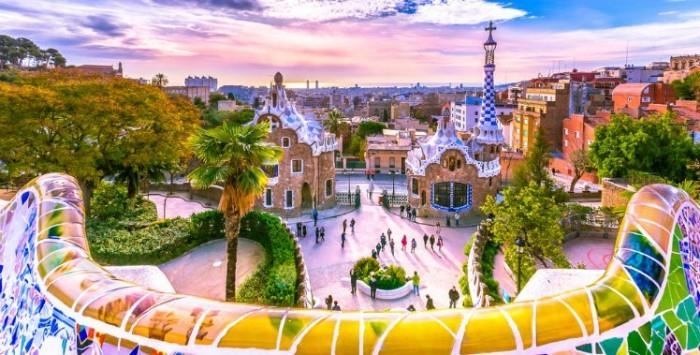 Antoni Gaudi Park Güell tilasi tänään tärkeän nähtävyyden Barcelonassa