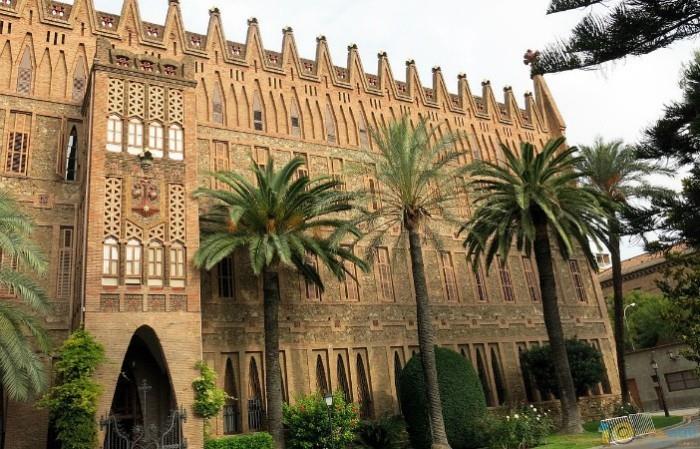 Antoni Gaudilla on suuri taiteellinen lahjakkuus Theresian naisten luostarikoulussa
