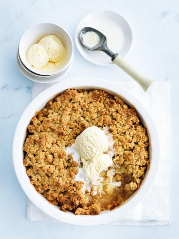 Apple crumble -resepti terveen omenamurun valmistamiseksi