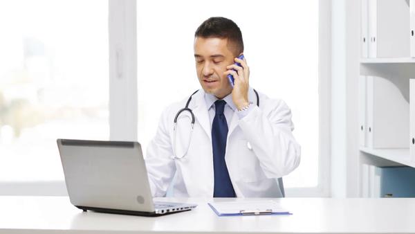 Lääkärin vastaanotto digitaalisessa terveysneuvonnassa verkossa