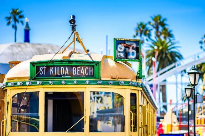 Australia 7 nähtävyydet St. Kilda Beach Melbournen vanha raitiovaunu